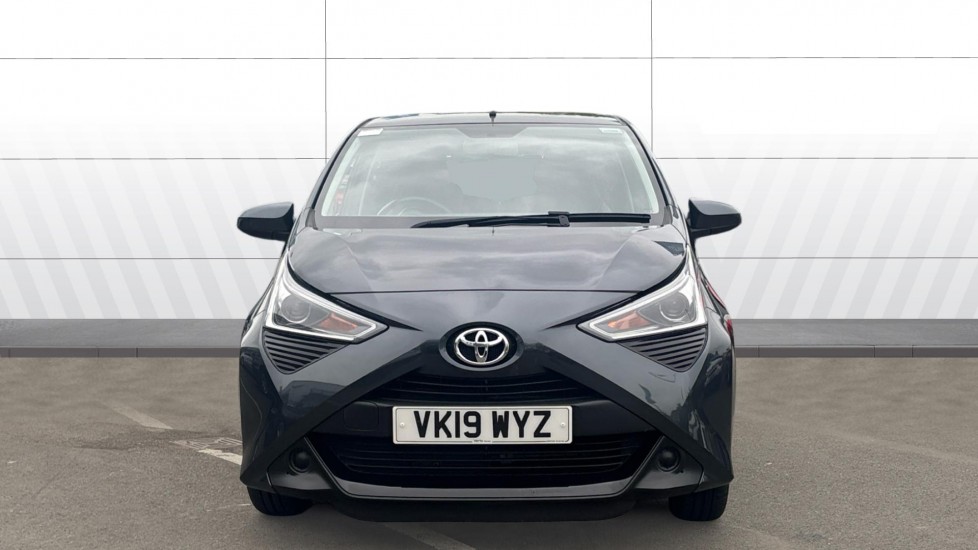 Toyota Aygo 1.0 VVT-i X-Play 5dr Petrol Hatchback - Image 3