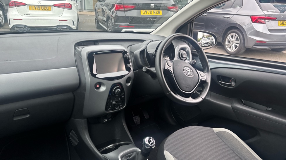 Toyota Aygo 1.0 VVT-i X-Play 5dr Petrol Hatchback - Image 9