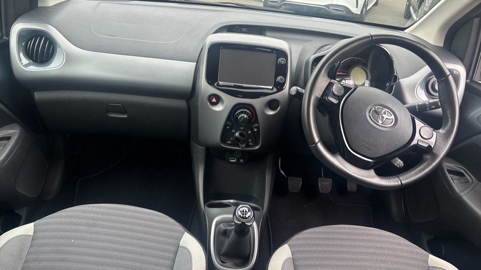 Toyota Aygo 1.0 VVT-i X-Play 5dr Petrol Hatchback - Image 10