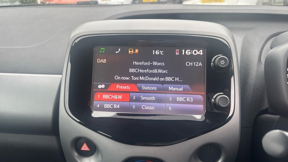 Toyota Aygo 1.0 VVT-i X-Play 5dr Petrol Hatchback - Image 12