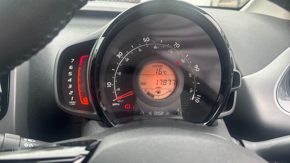 Toyota Aygo 1.0 VVT-i X-Play 5dr Petrol Hatchback - Image 18