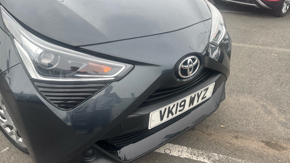 Toyota Aygo 1.0 VVT-i X-Play 5dr Petrol Hatchback - Image 21
