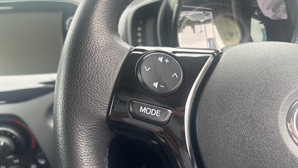 Toyota Aygo 1.0 VVT-i X-Play 5dr Petrol Hatchback - Image 28