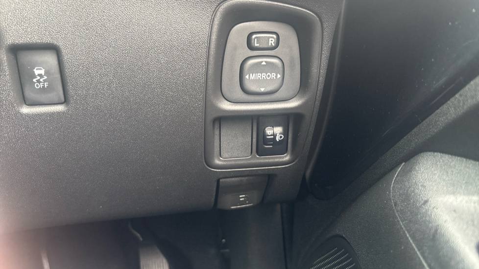 Toyota Aygo 1.0 VVT-i X-Play 5dr Petrol Hatchback - Image 31