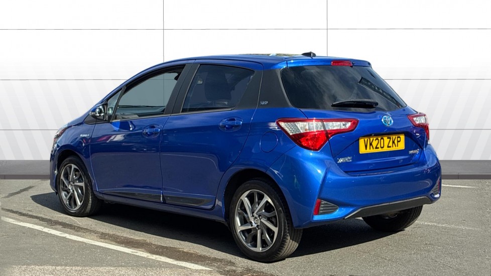 Toyota Yaris 1.5 Hybrid Y20 5dr CVT [Bi-tone] Hybrid Hatchback - Image 2