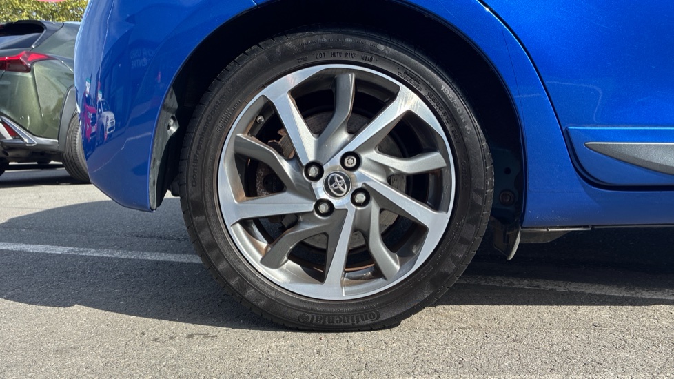 Toyota Yaris 1.5 Hybrid Y20 5dr CVT [Bi-tone] Hybrid Hatchback - Image 7