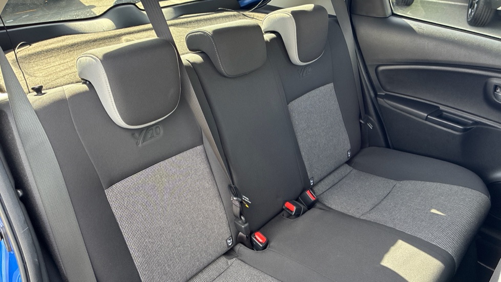 Toyota Yaris 1.5 Hybrid Y20 5dr CVT [Bi-tone] Hybrid Hatchback - Image 11