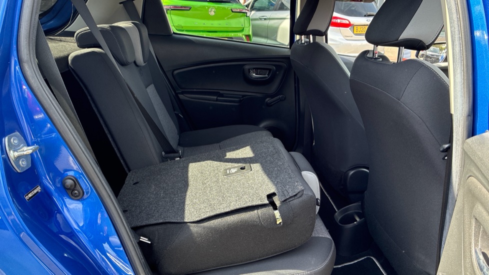 Toyota Yaris 1.5 Hybrid Y20 5dr CVT [Bi-tone] Hybrid Hatchback - Image 12