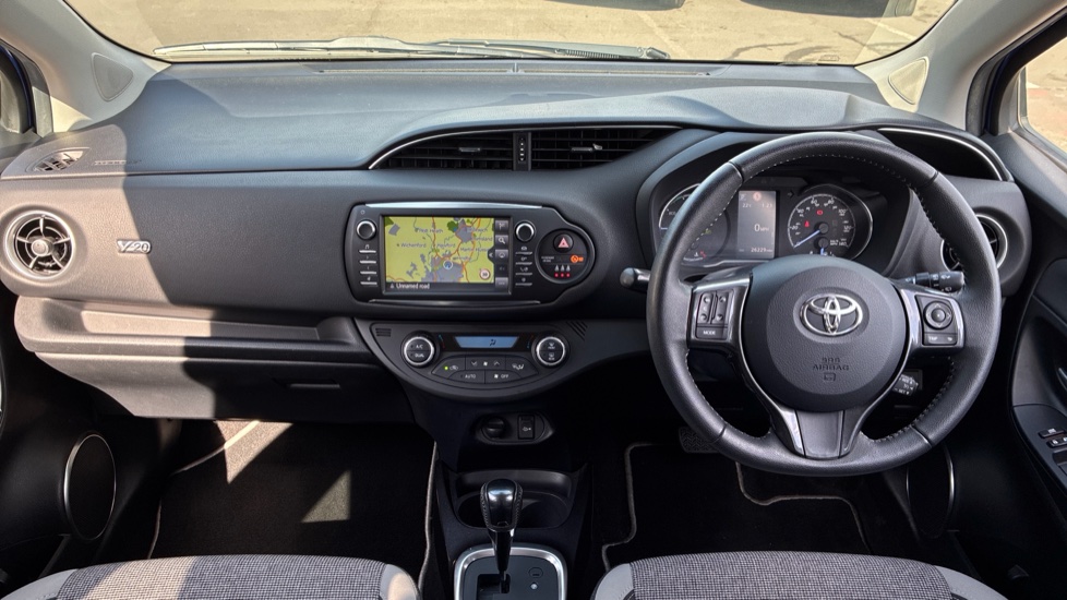 Toyota Yaris 1.5 Hybrid Y20 5dr CVT [Bi-tone] Hybrid Hatchback - Image 14