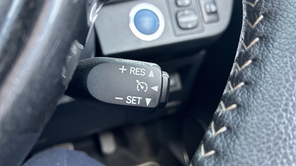 Toyota Yaris 1.5 Hybrid Y20 5dr CVT [Bi-tone] Hybrid Hatchback - Image 25