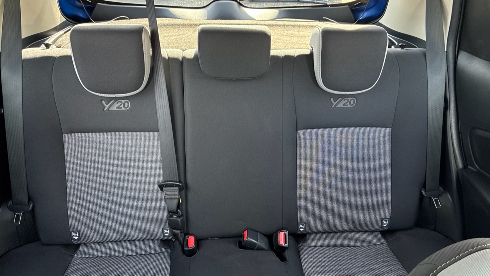 Toyota Yaris 1.5 Hybrid Y20 5dr CVT [Bi-tone] Hybrid Hatchback - Image 28