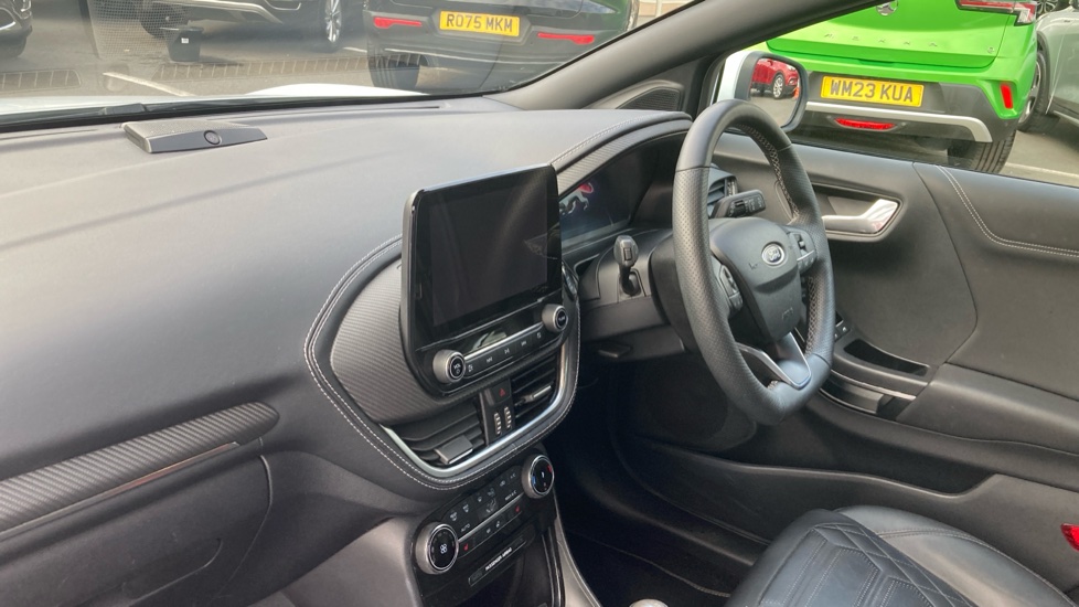 Ford Puma 1.0 EcoBoost Hybrid mHEV 155 ST-Line Vignale 5dr Petrol Hatchback - Image 9