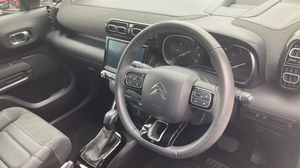 Citroen C3 Aircross 1.2 PureTech 130 Shine Plus 5dr EAT6 Petrol Hatchback - Image 11