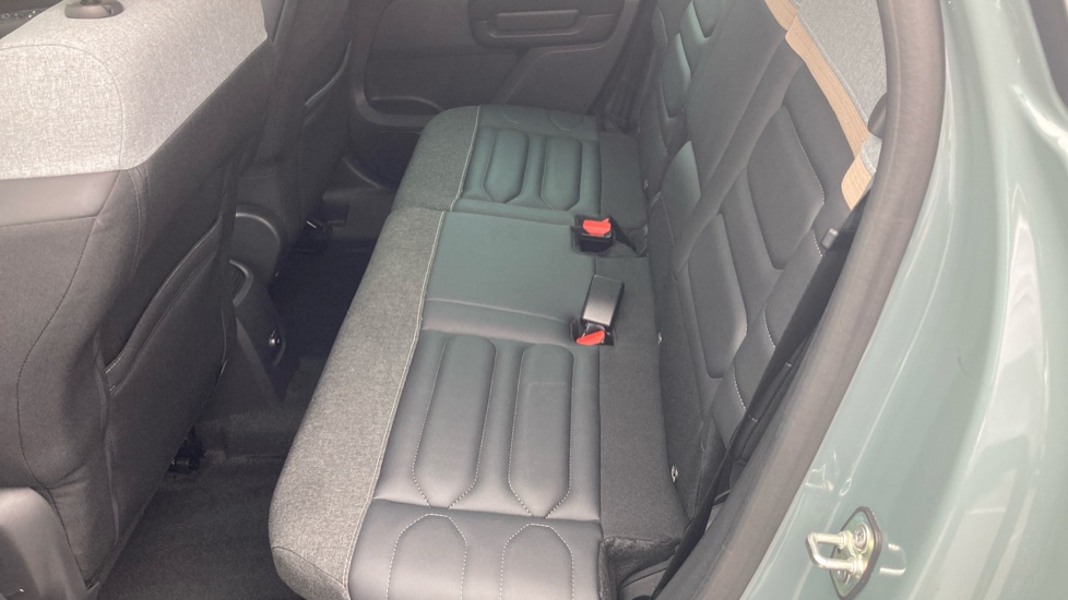 Citroen C3 Aircross 1.2 PureTech 130 Shine Plus 5dr EAT6 Petrol Hatchback - Image 16