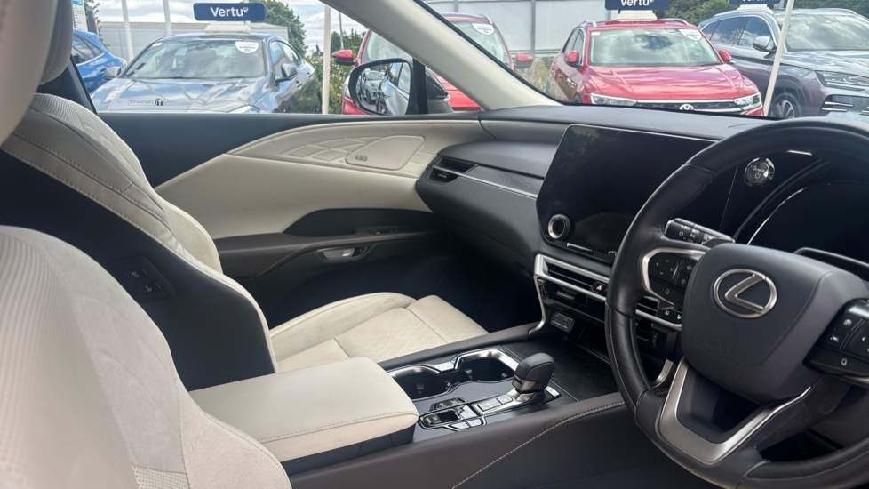 Lexus RX 450h+ 2.5 Takumi 5dr E-CVT Estate - Image 14