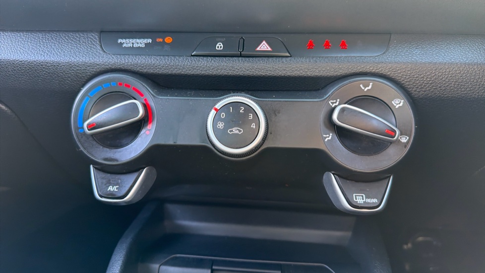 Kia Stonic 1.0T GDi 99 2 5dr Petrol Estate - Image 29