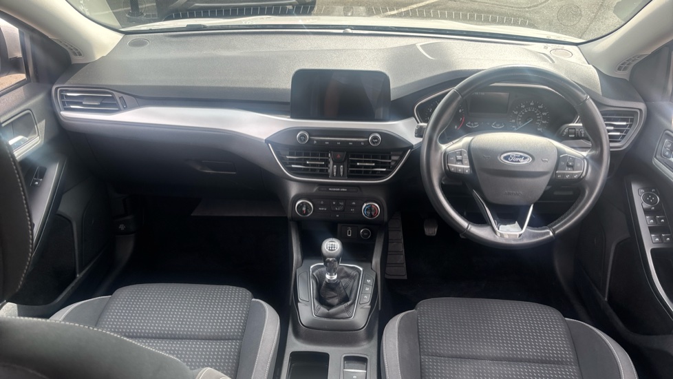Ford Focus 1.0 EcoBoost 100 Zetec 5dr Petrol Hatchback - Image 10