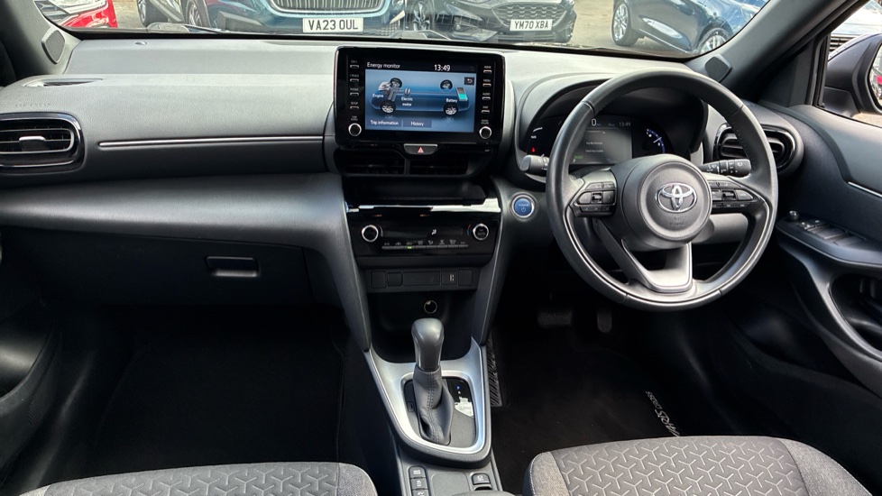 Toyota Yaris Cross 1.5 Hybrid Design 5dr CVT Hybrid Estate - Image 10