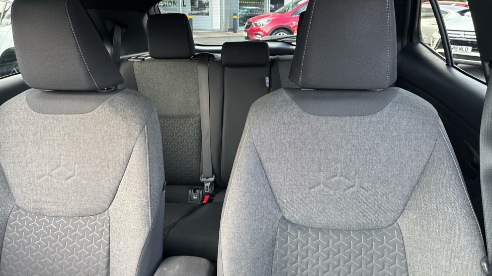 Toyota Yaris Cross 1.5 Hybrid Design 5dr CVT Hybrid Estate - Image 15