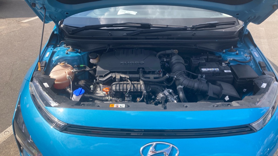 Hyundai BAYON 1.0 TGDi [120] 48V MHEV Premium 5dr DCT Petrol Hatchback - Image 8