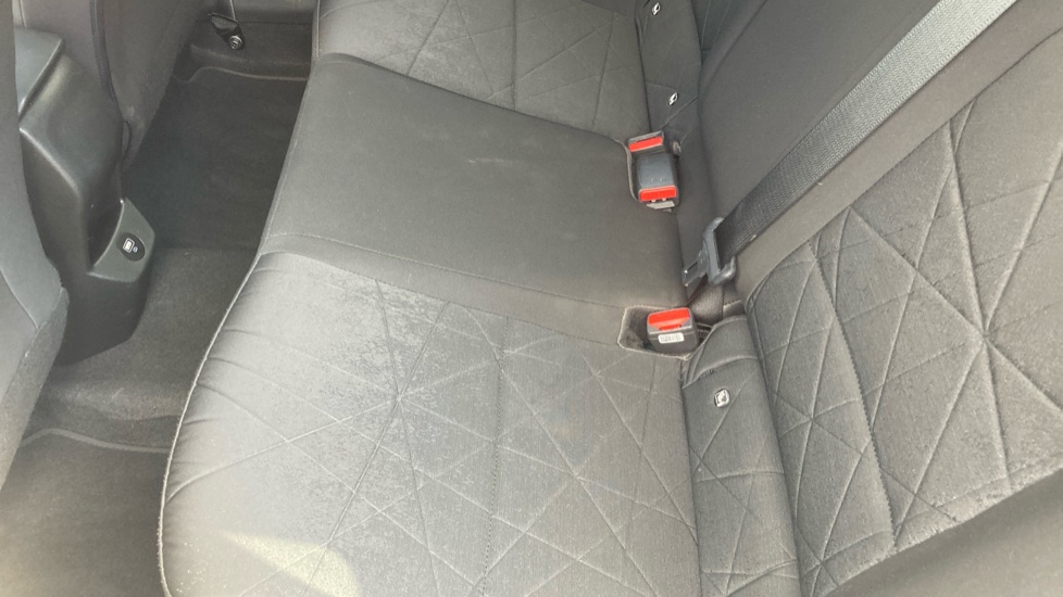 Hyundai BAYON 1.0 TGDi [120] 48V MHEV Premium 5dr DCT Petrol Hatchback - Image 16