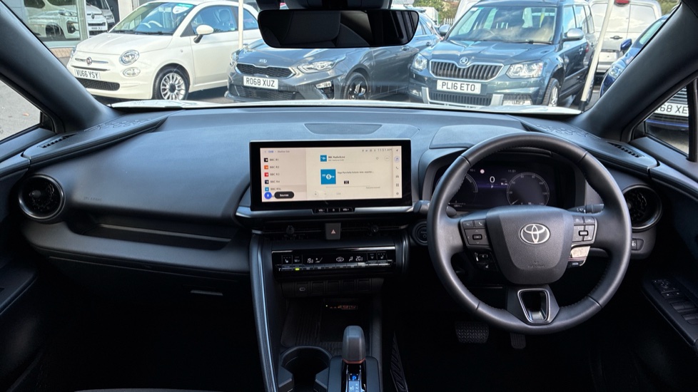 Toyota C-HR 1.8 Hybrid Design 5dr CVT Hybrid Hatchback - Image 15