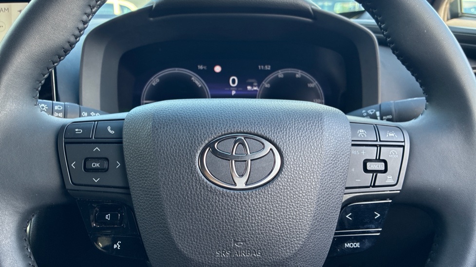 Toyota C-HR 1.8 Hybrid Design 5dr CVT Hybrid Hatchback - Image 17
