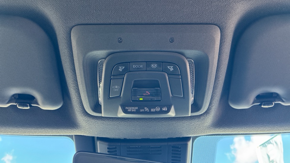 Toyota C-HR 1.8 Hybrid Design 5dr CVT Hybrid Hatchback - Image 21