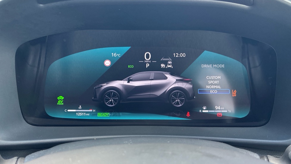 Toyota C-HR 1.8 Hybrid Design 5dr CVT Hybrid Hatchback - Image 33