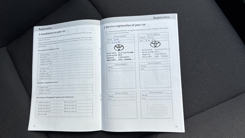 Toyota C-HR 1.8 Hybrid Design 5dr CVT Hybrid Hatchback - Image 34