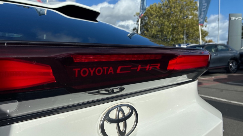 Toyota C-HR 1.8 Hybrid Design 5dr CVT Hybrid Hatchback - Image 40