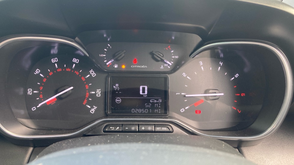 Citroen C3 Aircross 1.2 PureTech 110 You 5dr Petrol Hatchback - Image 18