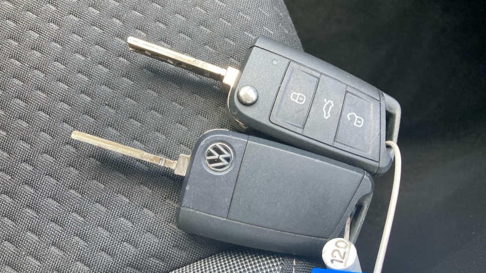 Volkswagen Polo 1.0 TSI Life 5dr Petrol Hatchback - Image 20