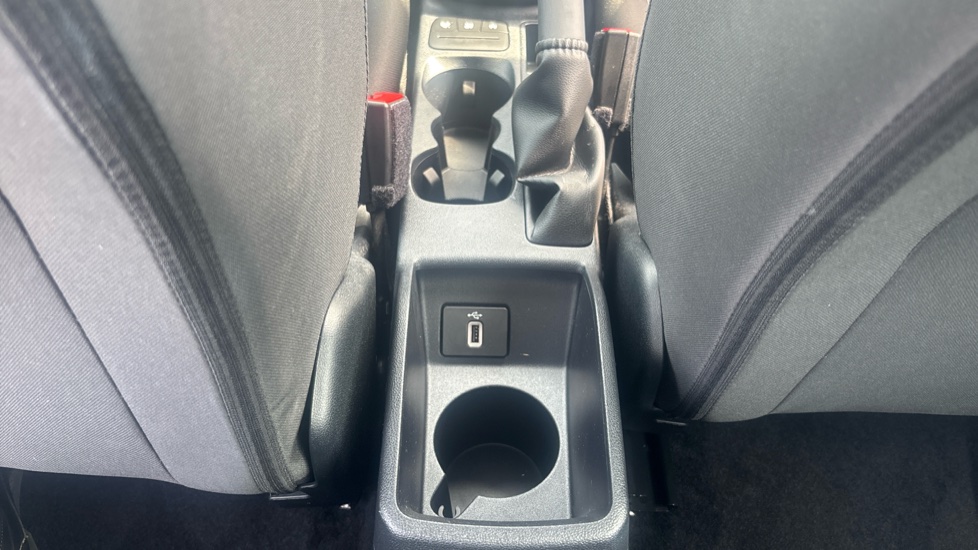 Ford Fiesta 1.1 Trend 5dr Petrol Hatchback - Image 23