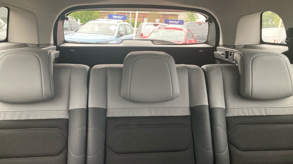 Citroen C5 Aircross 1.6 Plug-in Hybrid Max 5dr e-EAT8 Hatchback - Image 15