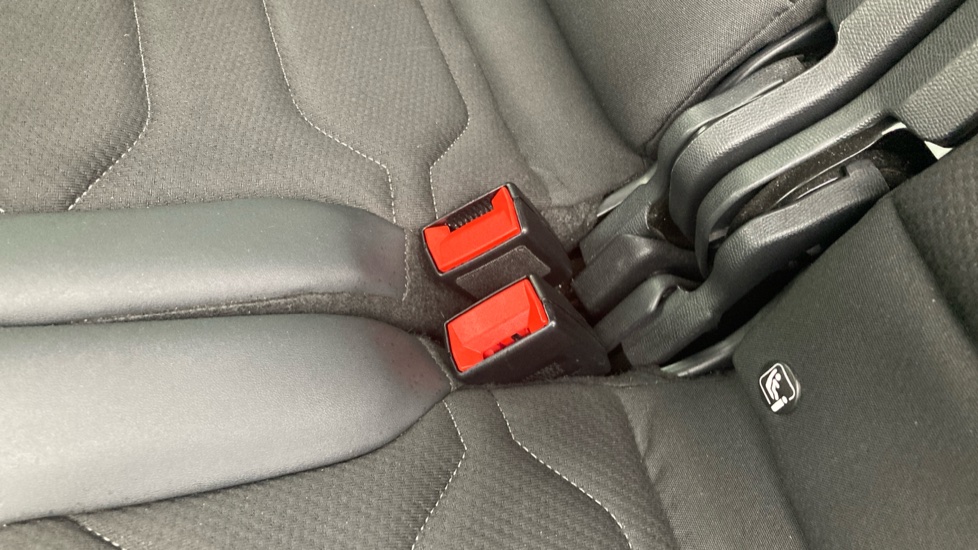 Citroen C5 Aircross 1.6 Plug-in Hybrid Max 5dr e-EAT8 Hatchback - Image 17