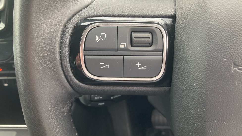Citroen C5 Aircross 1.6 Plug-in Hybrid Max 5dr e-EAT8 Hatchback - Image 25
