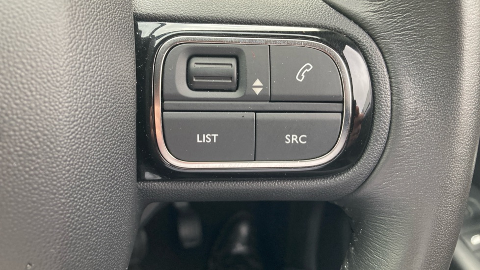 Citroen C5 Aircross 1.6 Plug-in Hybrid Max 5dr e-EAT8 Hatchback - Image 26