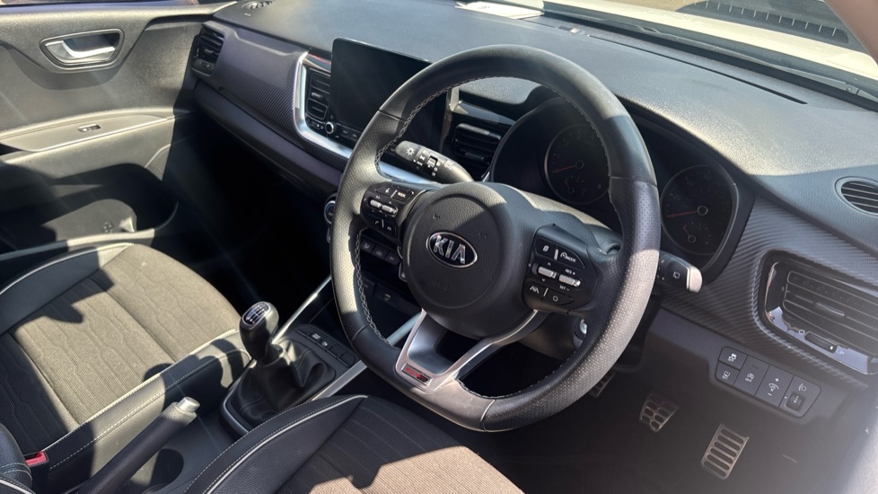 Kia Stonic 1.0T GDi 48V GT-Line 5dr Petrol Estate - Image 11