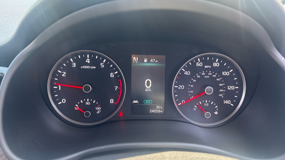 Kia Stonic 1.0T GDi 48V GT-Line 5dr Petrol Estate - Image 18
