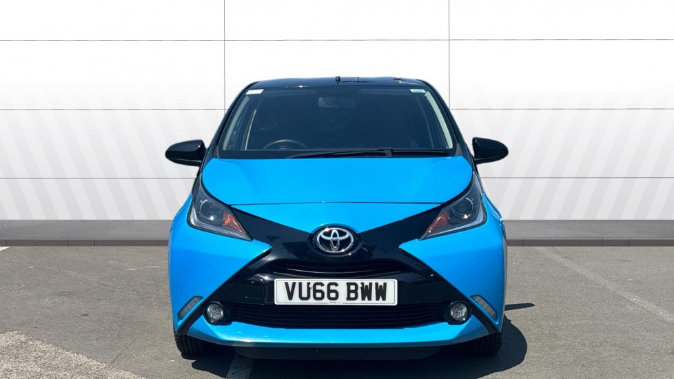 Toyota Aygo 1.0 VVT-i X-Cite 2 5dr Petrol Hatchback - Image 3