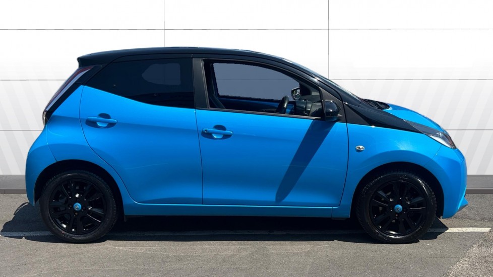 Toyota Aygo 1.0 VVT-i X-Cite 2 5dr Petrol Hatchback - Image 5