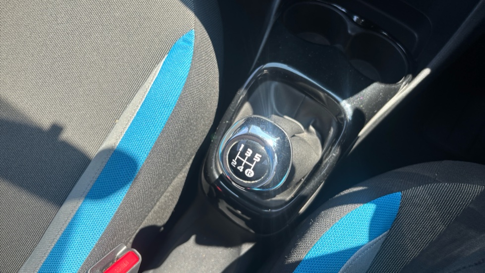 Toyota Aygo 1.0 VVT-i X-Cite 2 5dr Petrol Hatchback - Image 13