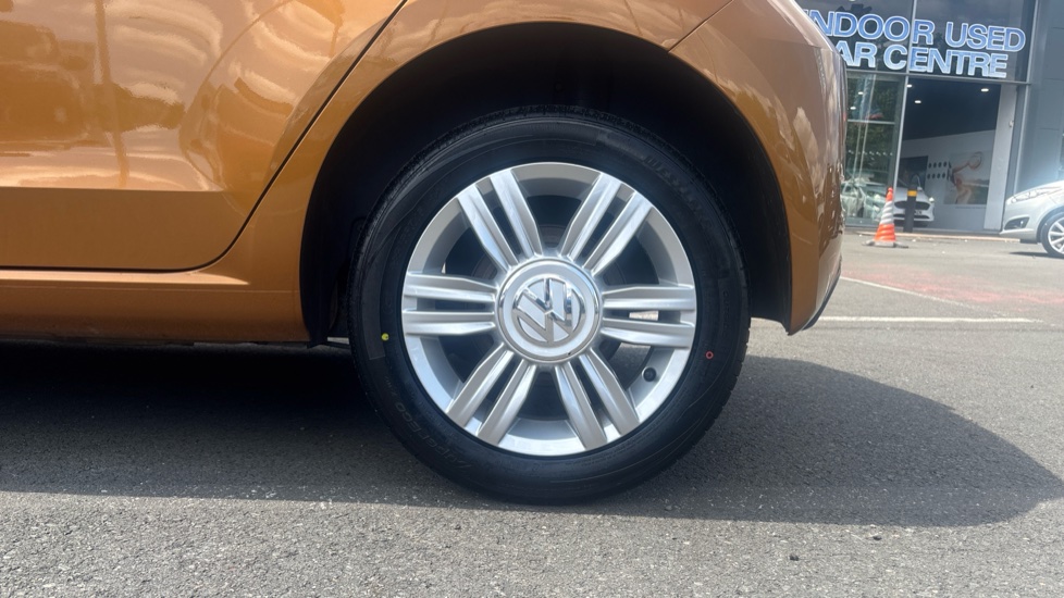 Volkswagen Up 1.0 90PS High Up 5dr [Start Stop] Petrol Hatchback - Image 7