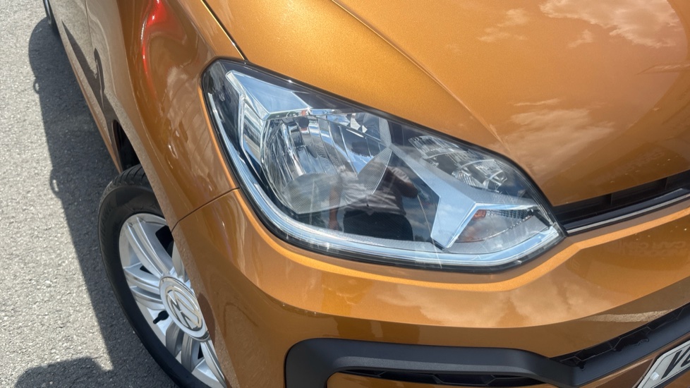 Volkswagen Up 1.0 90PS High Up 5dr [Start Stop] Petrol Hatchback - Image 31