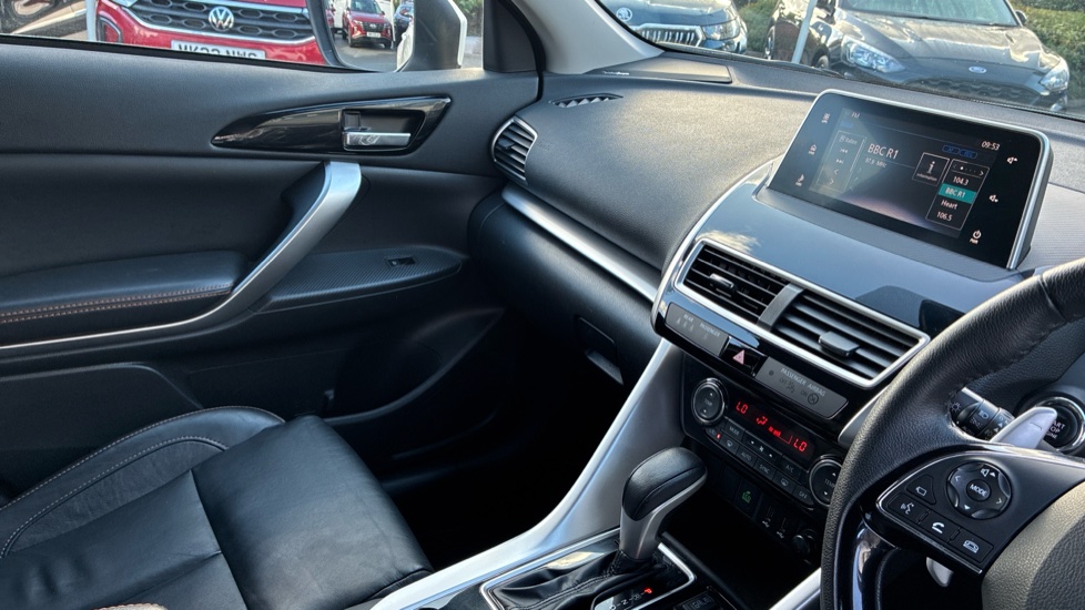 Mitsubishi Eclipse Cross 1.5 4 5dr CVT 4WD Petrol Hatchback - Image 14