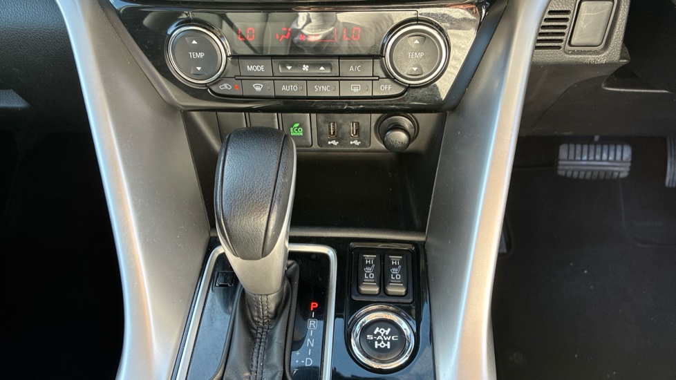 Mitsubishi Eclipse Cross 1.5 4 5dr CVT 4WD Petrol Hatchback - Image 22