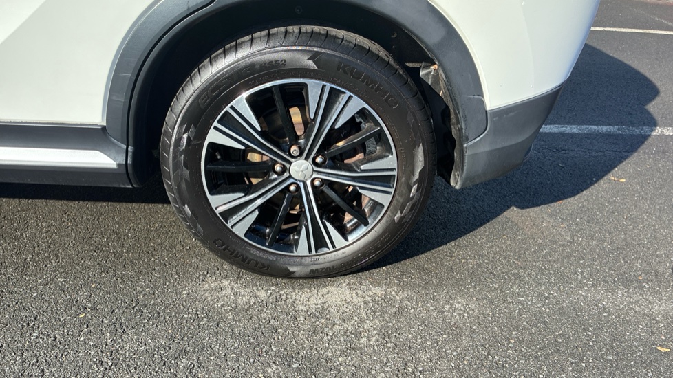 Mitsubishi Eclipse Cross 1.5 4 5dr CVT 4WD Petrol Hatchback - Image 33