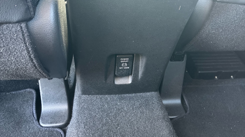 Mitsubishi Eclipse Cross 1.5 4 5dr CVT 4WD Petrol Hatchback - Image 40