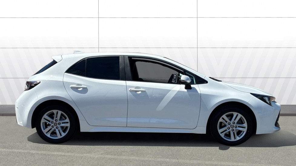 Toyota Corolla 1.8 VVT-i Hybrid Icon 5dr CVT Hybrid Hatchback - Image 5